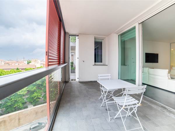 Attico arredato con terrazza abitabile