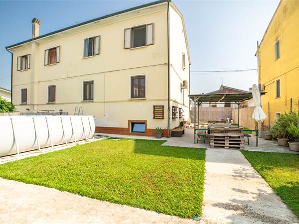 Trilocale con giardino privato