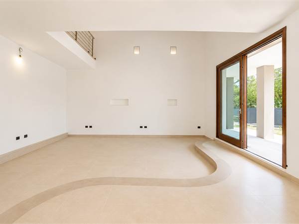 Villa singola di 200mq con garage doppio e giardino
